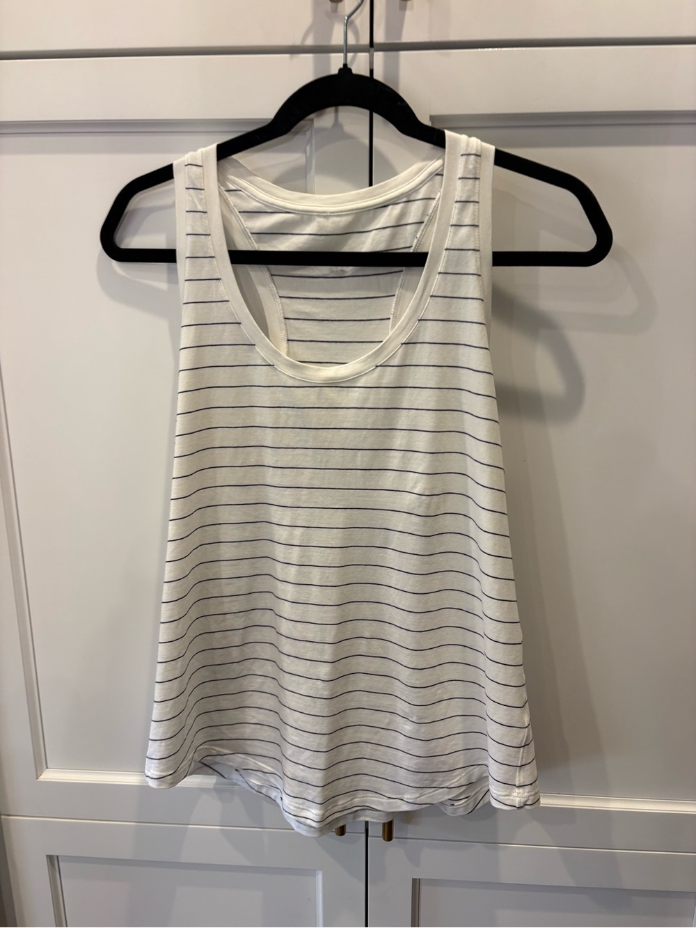 LULULEMON Women’s White Striped Tank Top - Classic Casual